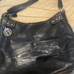 Etienne  black leather purse